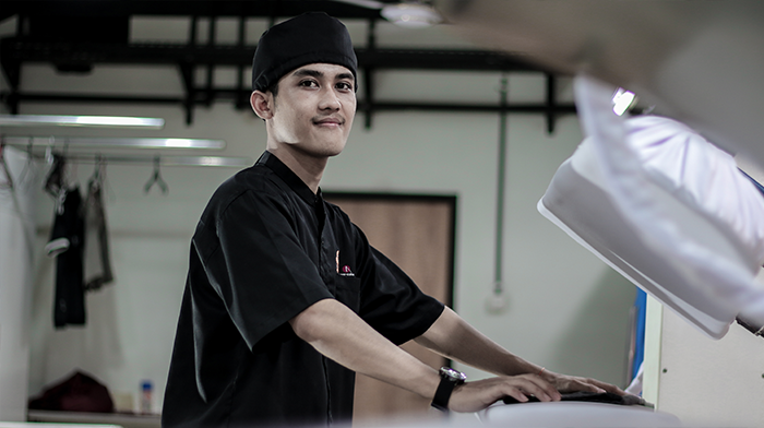 expert staff ahli